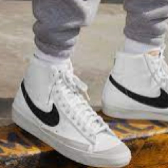 Nike blazers white size 9.5 - Picture 1 of 2